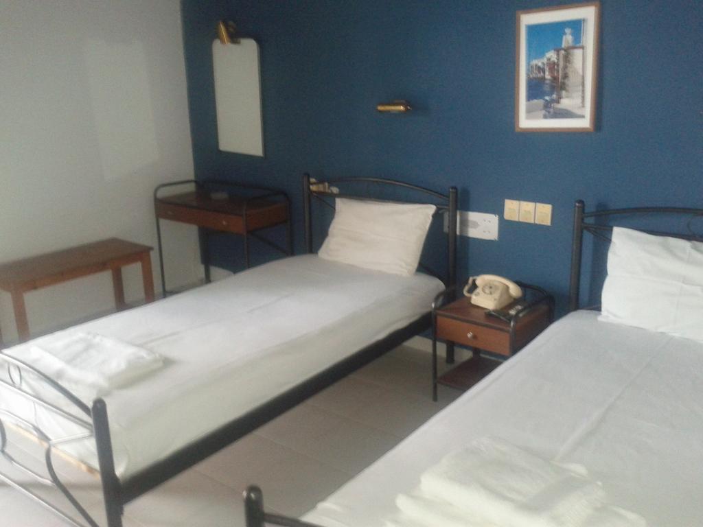 Hotel Tainaro Loutra Edipsou  Bilik gambar